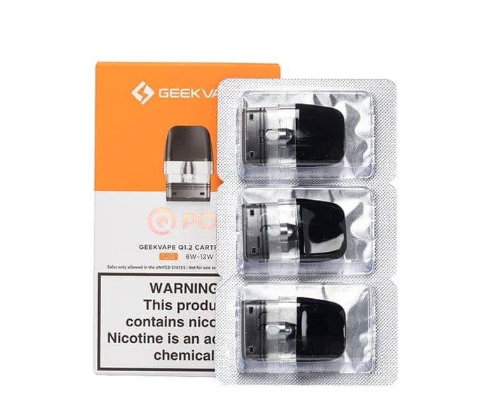 GeekVape Q replacement pods for hardware vaping device, showing sleek pod design and mouthpiece attachment.