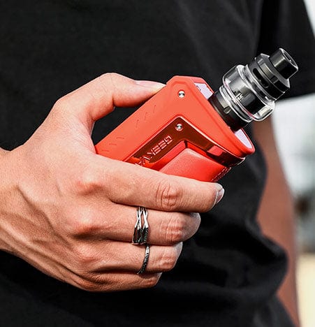 GeekVape L200 Classic 200W Starter Kit hardware showing the sleek vape device with its display screen and attached tank.