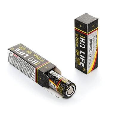 Hohm Tech LIFE4 18650 vape battery with 3015mAh capacity, shown in a close-up image of the rechargeable lithium-ion battery.