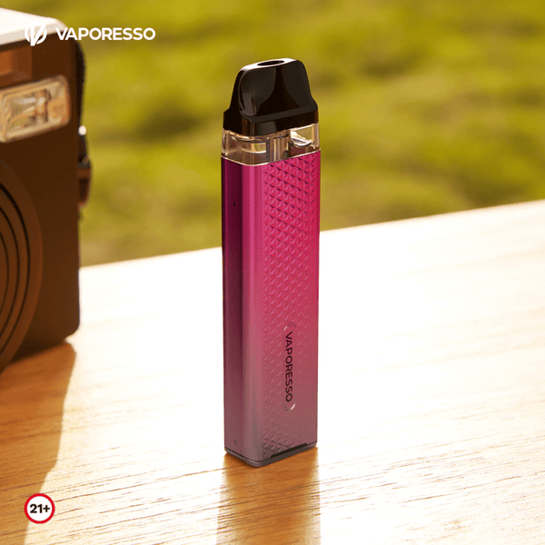 Vaporesso XROS 3 Mini Pod System handheld vape device with sleek design and replaceable pod system.